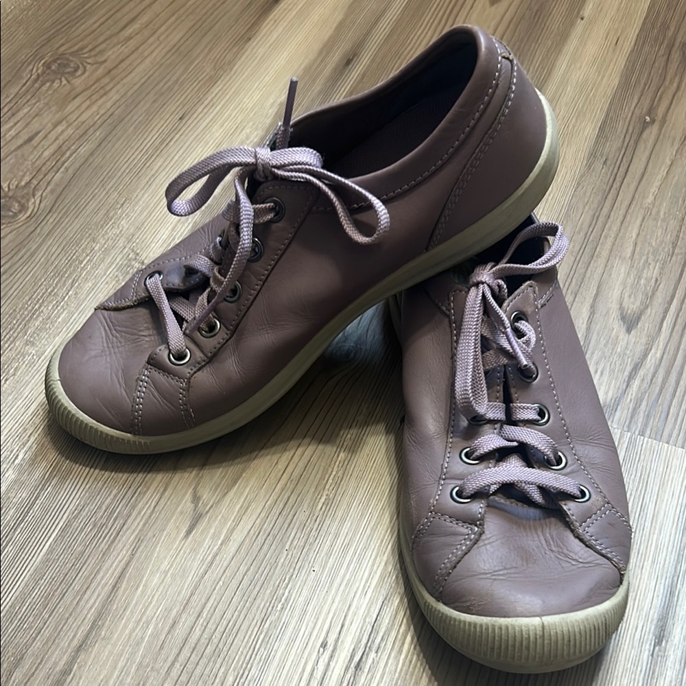 Keen Sneakers!
